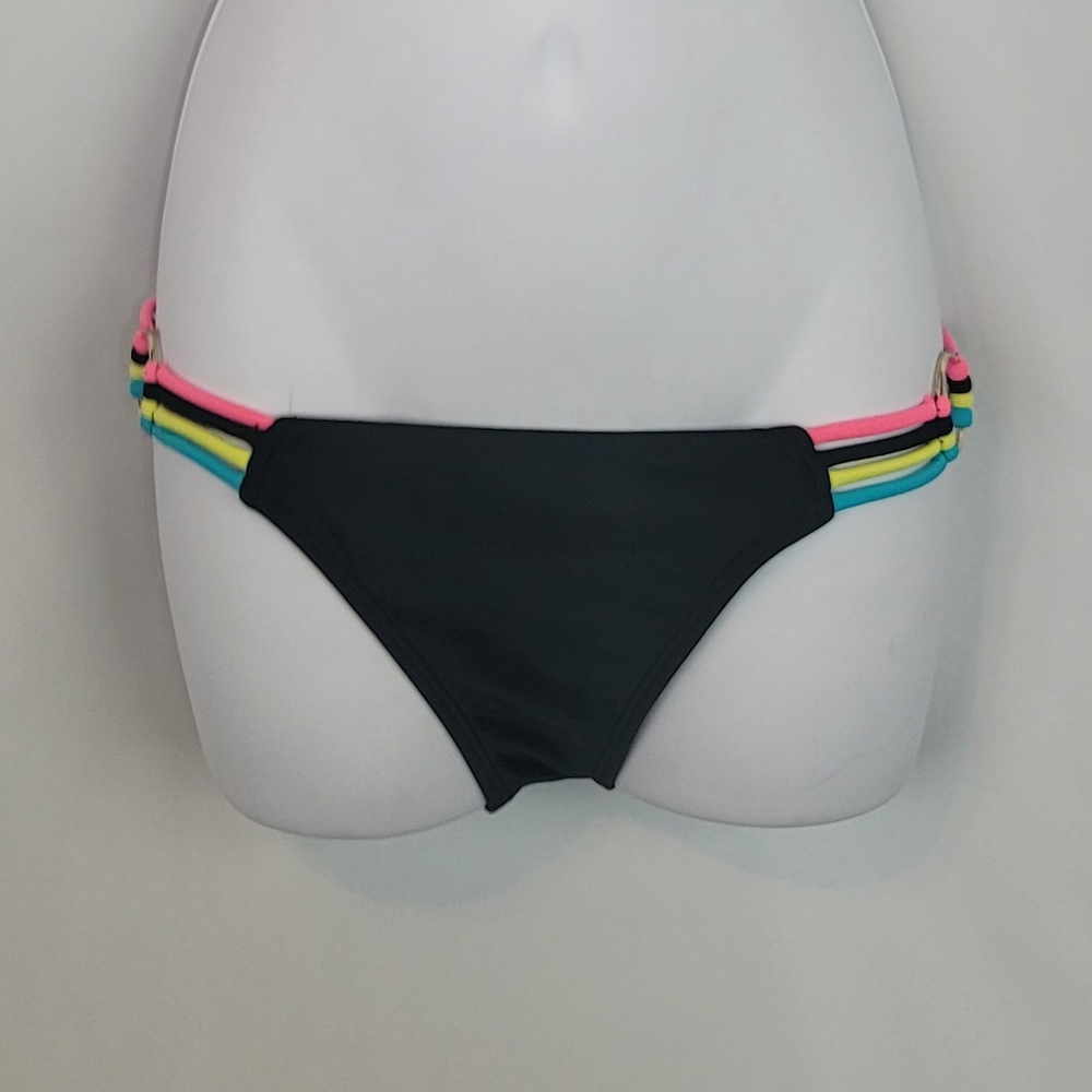 ❤️ 3/$25 Xhilaration Bikini Bottom